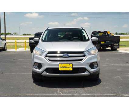 2017 Ford Escape Se is a Silver 2017 Ford Escape SE Car for Sale in Georgetown TX