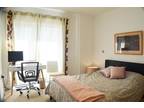 2 bed flat to rent in Caroline Street, CF10, Caerdydd