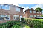 2 bed flat to rent in Cairn Way, HA7, Stanmore