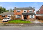 4 bedroom detached house for sale in 4 Bed House & 1 Bed Annex