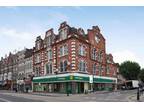 2 bed flat to rent in Kilburn High Road, NW6, London