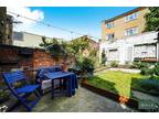 Buckingham Road, London NW10 2 bed ground floor flat for sale -