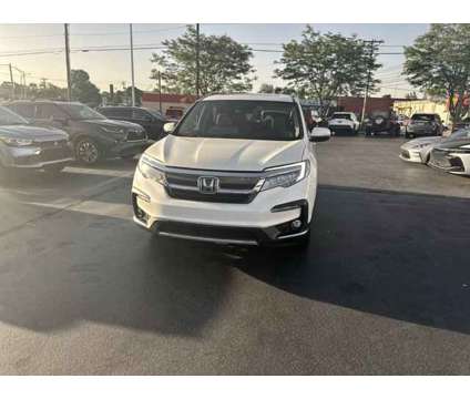 2019 Honda Pilot Elite is a White 2019 Honda Pilot Elite Car for Sale in Lexington KY