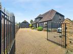4 bedroom barn conversion for sale in Seymour Road, Rainham, Gillingham, Kent