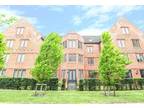2 bedroom apartment for sale in Rose Court, The Galleries, CM14