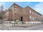 2 bed flat to rent in Queen Street, SG4, Hitchin
