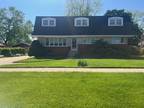 Home For Sale In Burbank, Illinois