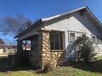 618 E Lampasas St, Lometa, TX 76853