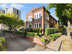 4353 Northeast Halsey Street, Unit 15, Portland, OR 97213