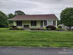 2305 Brookwood Dr, Valdese, NC 28690