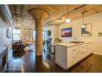 Condo For Sale In Chicago, Illinois