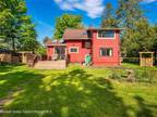 Home For Sale In Woodstock, New York