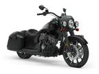 2019 Indian Motorcycle® Springfield® Dark Horse® Thunder Black S Motorcycle
