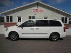 2011 Chrysler town & country White, 147K miles