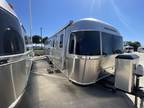 2019 Airstream Classic 33FB