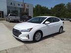 2020 Hyundai Elantra White, 63K miles