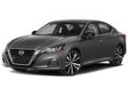 2022 Nissan Altima 2.5 SR 38234 miles