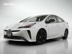 2021 Toyota Prius White, 15K miles