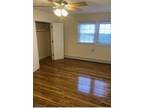 Flat For Rent In Newton, New Jersey