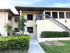 Condominium - SARASOTA, FL 5212 Lake Village Dr #73