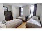 Bed in a nice triple bedroom, in Bedford-Stuyvesant