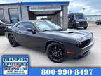 2018 Dodge Challenger SXT 2dr Rear-wheel Drive Coupe