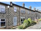 Ashtofts Mount, Guiseley, Leeds 2 bed terraced house for sale -