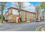 York Avenue, Hove, BN3 2 bed flat for sale -