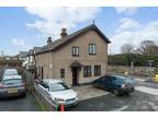 3 bedroom end of terrace house for sale in Low Street, Sherburn In Elmet, Leeds