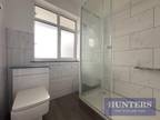 2 bed flat to rent in Martin Way, SM4, Morden