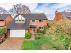 5 bedroom detached house for sale in Swanwick Close, Goostrey, CW4