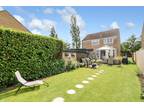 4 bedroom detached house for sale in 66 Church Road, Roberttown, Liversedge