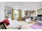 2 bed flat for sale in Earls Court Square, SW5, London