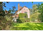 5 bedroom character property for sale in Wallingford Road, Shillingford, OX10