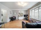 3 bed flat to rent in St. Peter's Street, N1, London