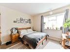3 bed flat to rent in Radbourne Road, SW12, London
