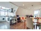 2 bed flat to rent in Westferry Road, E14, London