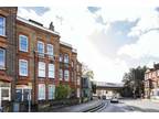 2 bed flat for sale in Queenstown Road, SW8, London