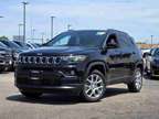 2024 Jeep Compass Latitude Lux Sun and Sound Group