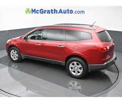 2012 Chevrolet Traverse 1LT is a Red 2012 Chevrolet Traverse 1LT SUV in Dubuque IA