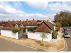 4 bed house for sale in Chase House, TW10, Richmond