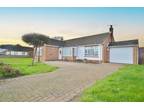 3 bedroom detached bungalow for sale in Cottage Grove, Clacton-On-Sea, CO16