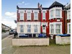 3 bed flat for sale in Chapter Road, NW2, London