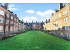 2 bed flat for sale in Heathcroft, NW11, London