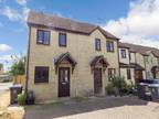2 bed house to rent in Manor Road, OX28, Witney