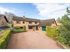 Dallington Road, Dallington, Northampton, NN5 6 bed detached house for sale -