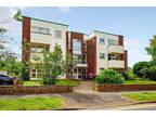 2 bed flat to rent in East Road, SL6, Maidenhead