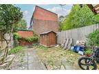 3 bed flat for sale in Challice Way, SW2, London