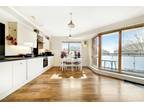 2 bedroom flat for sale in Chingford Mount Road, London, E4