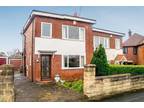 Parkwood Drive, Beeston, Leeds 3 bed semi-detached house for sale -